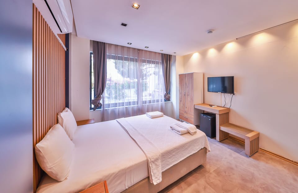 Deluxe Double Room, City View | Free WiFi, bed sheets