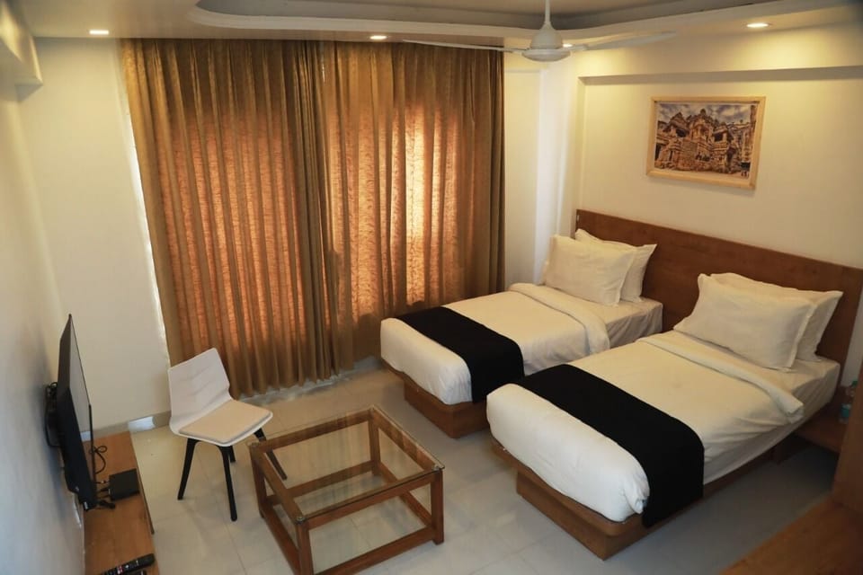 AC Deluxe Twin Bed
