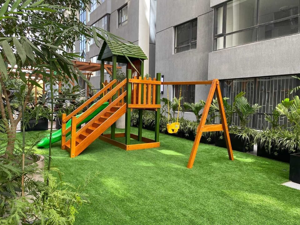 Comfort Apartment, 2 Bedrooms, Balcony, Pool View | Children's area