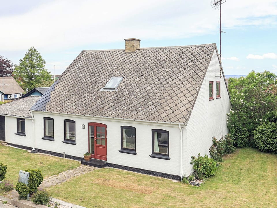 House | Water view