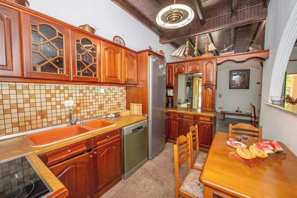Fully equipped kitchen with plenty of counter space