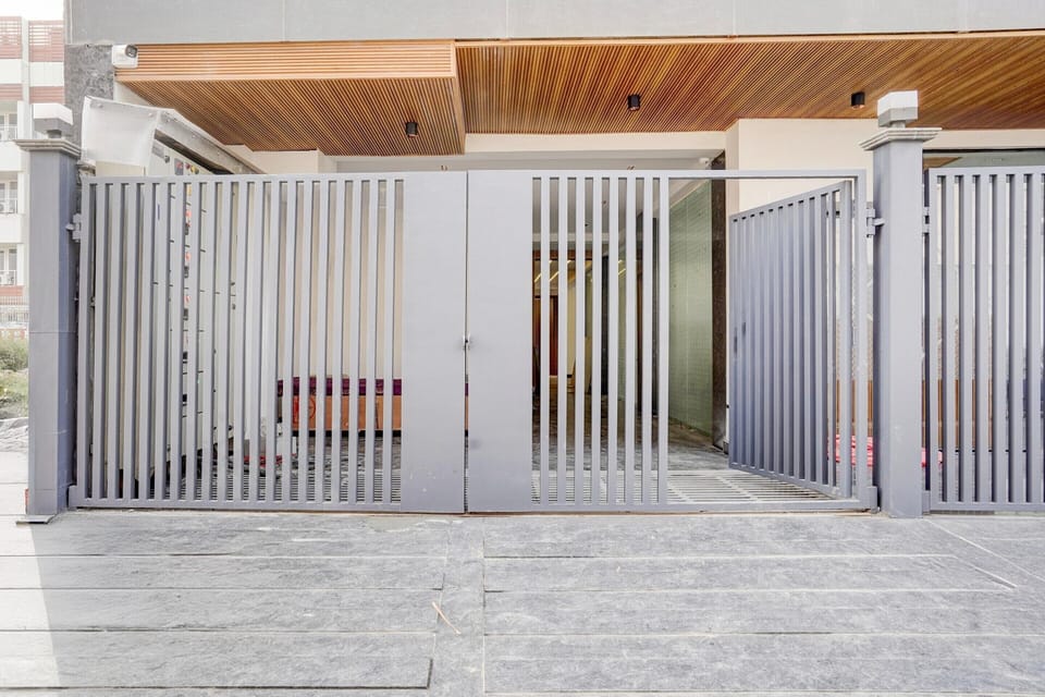 House | Reception