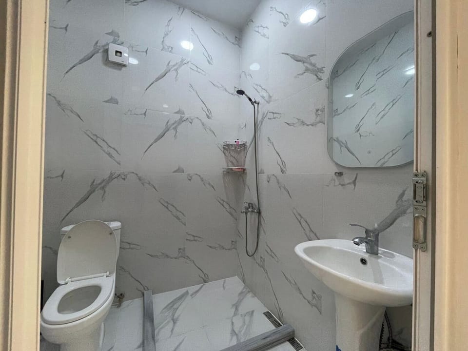 Double or Twin Room, Garden View | Bathroom | Shower, free toiletries, hair dryer, towels