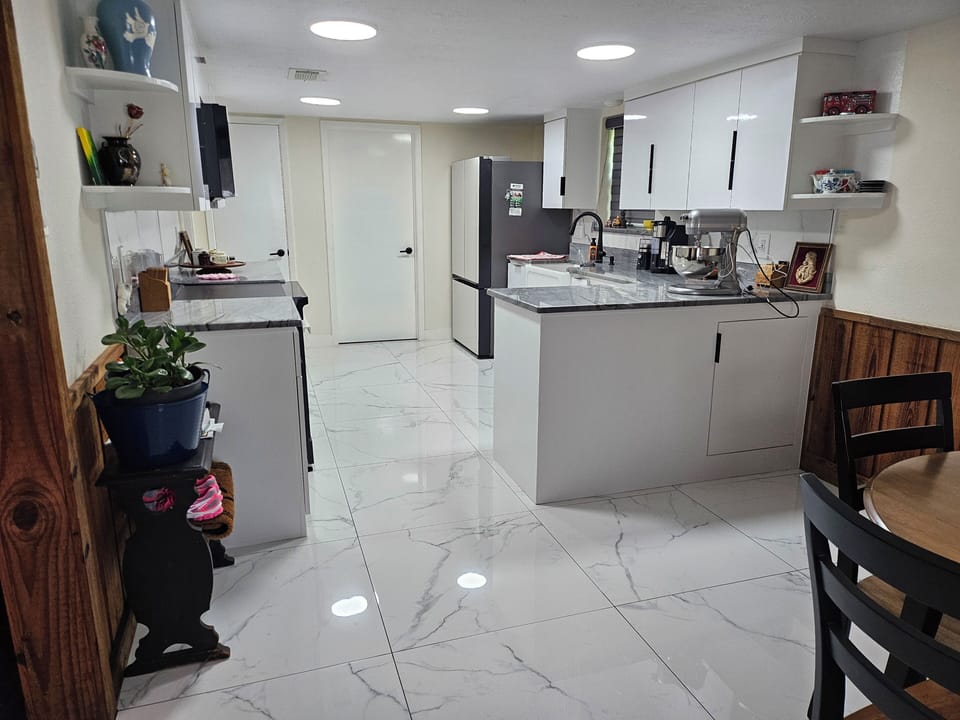 Kitchen from breakfast nook.