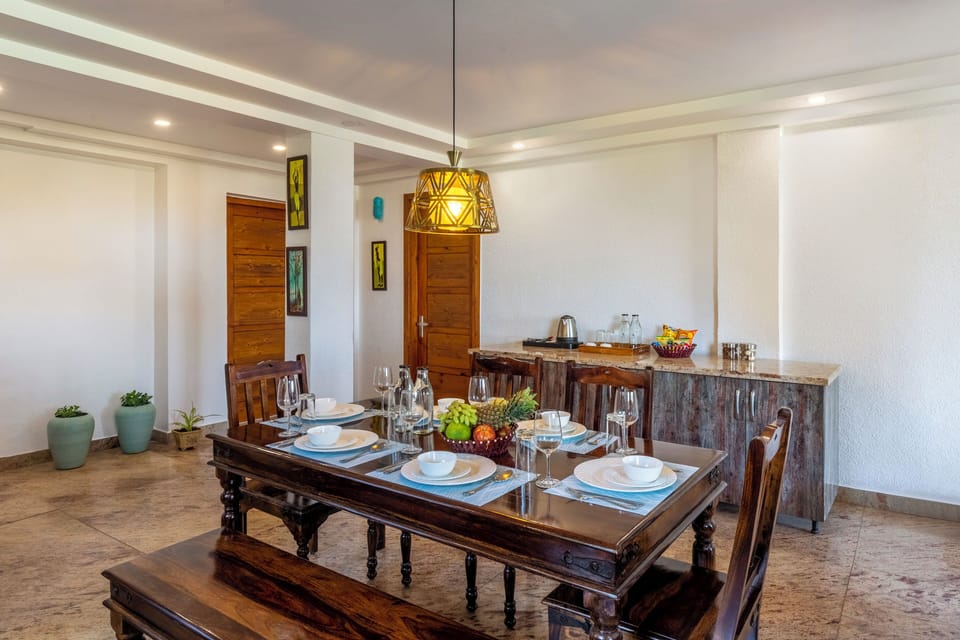 Deluxe Apartment, Garden View | Dining