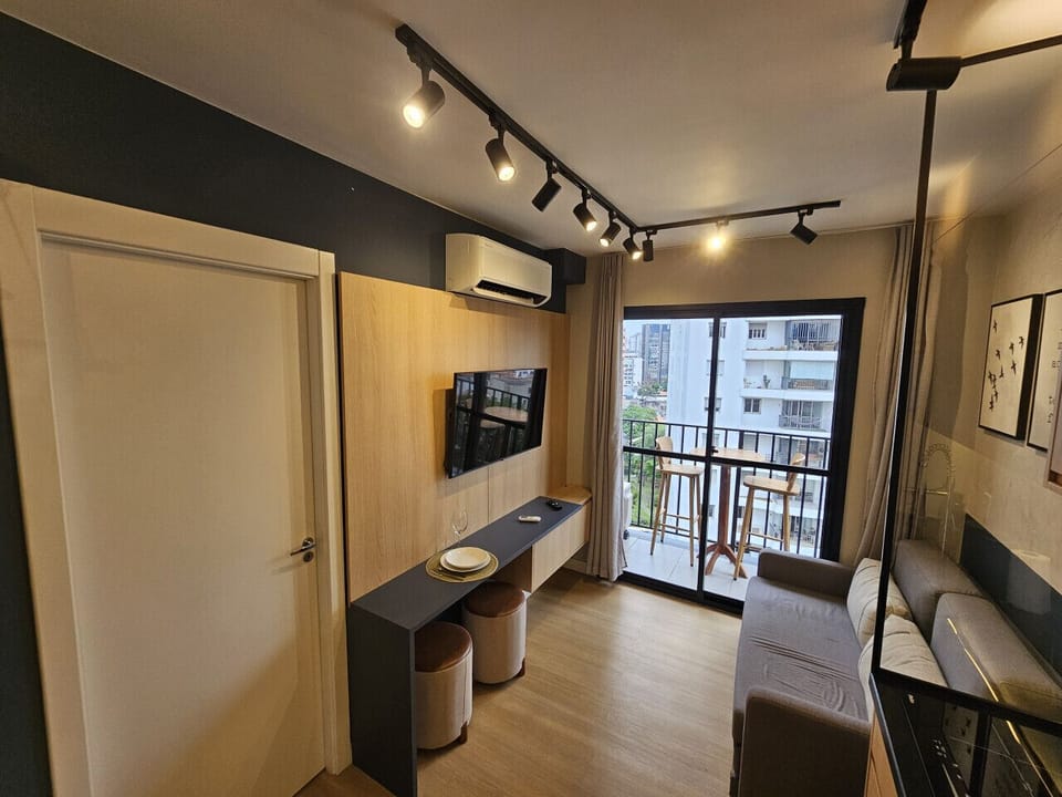 Sala, Mesa de Jantar, Mesa de Trabalho, Varanda