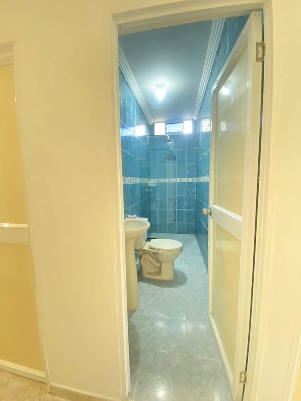 Family Apartment, 2 Bedrooms, Refrigerator, Mountain View | Bathroom