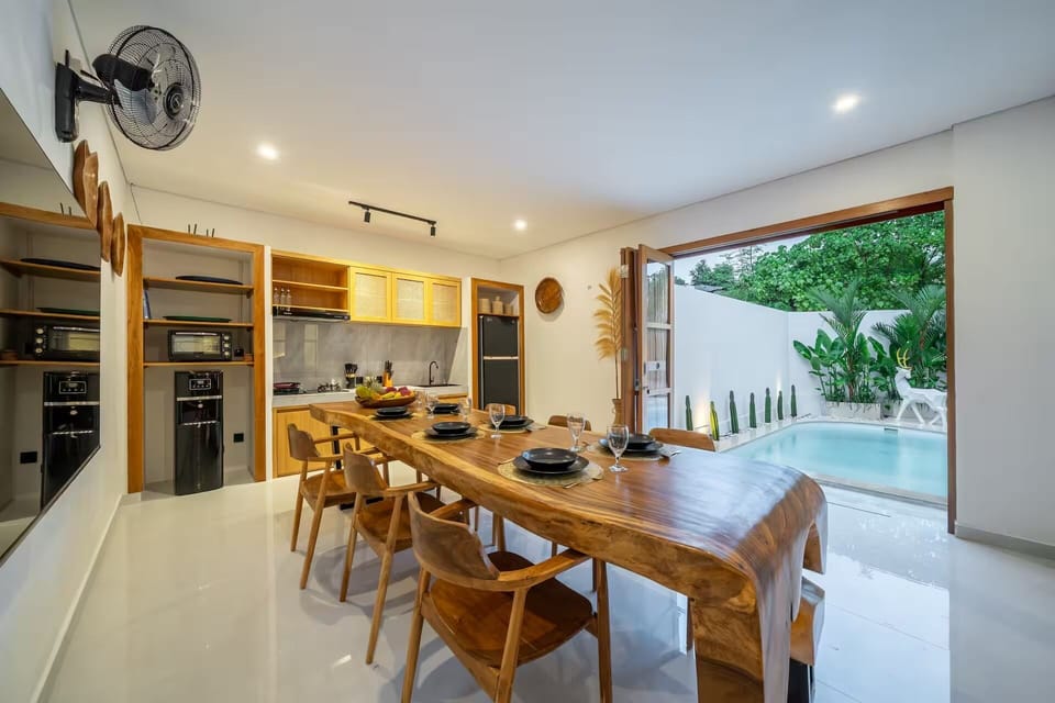 Deluxe Villa, 3 Bedrooms, Private Pool | Dining