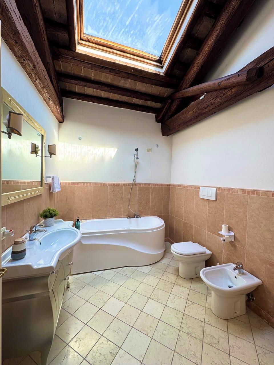 Double Room, Hill View | Bathroom