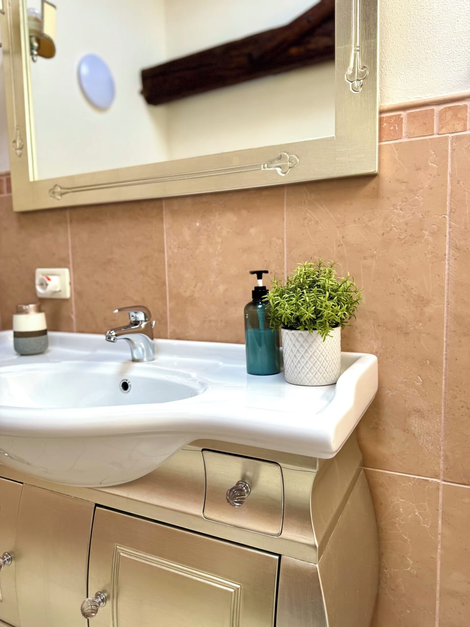 Double Room, Hill View | Bathroom