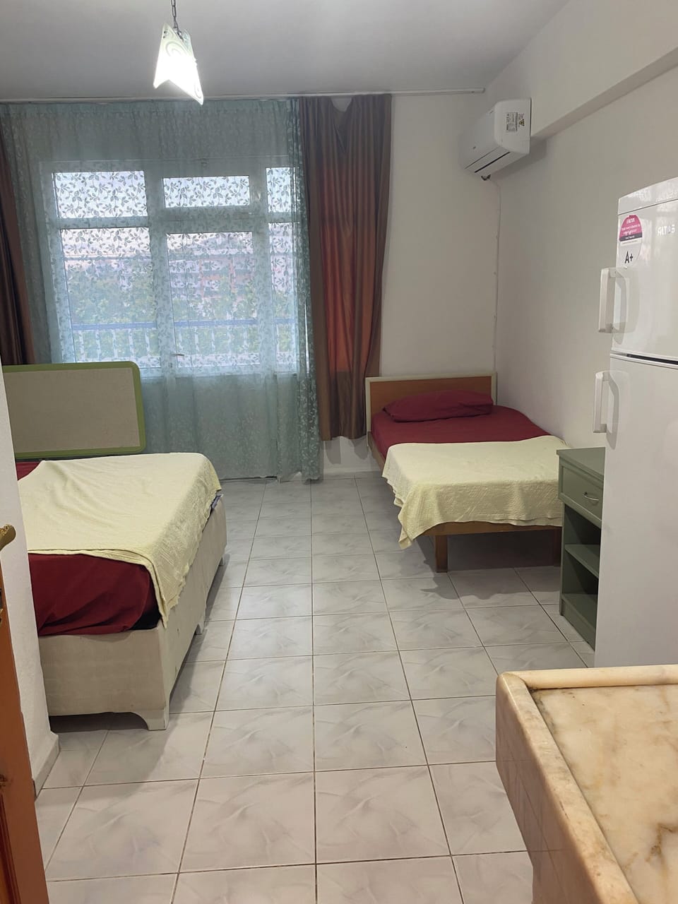 Standard Triple Room, Balcony, City View | Desk, WiFi (free)