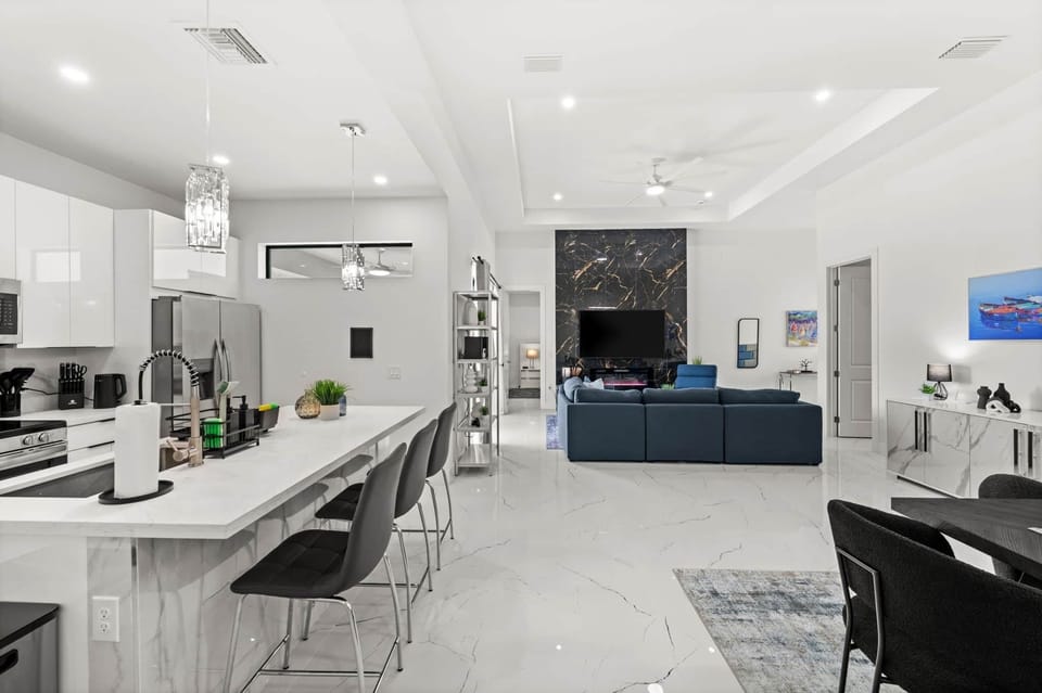 Kitchen & Living Room