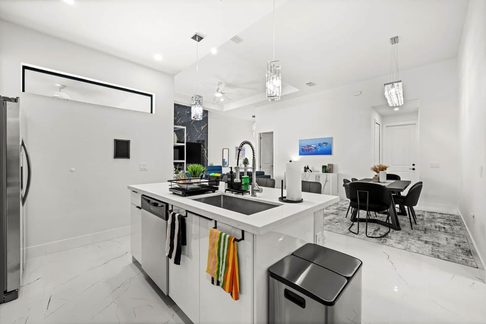 Kitchen & Dining Room