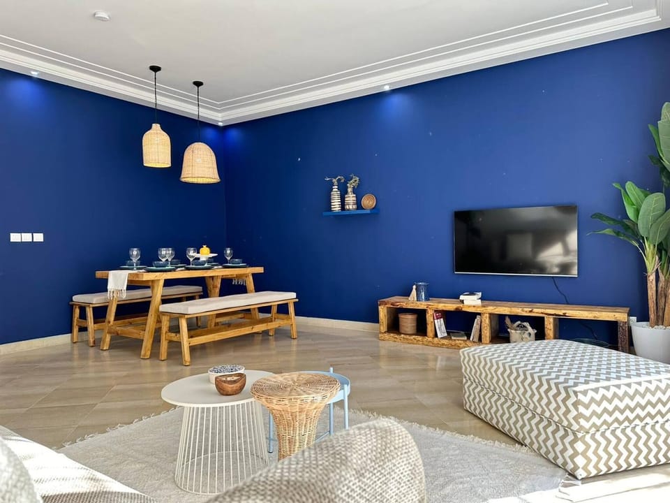 Apartment, 2 Bedrooms, Balcony | Living room