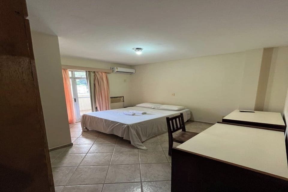 Double Room | Desk, free WiFi