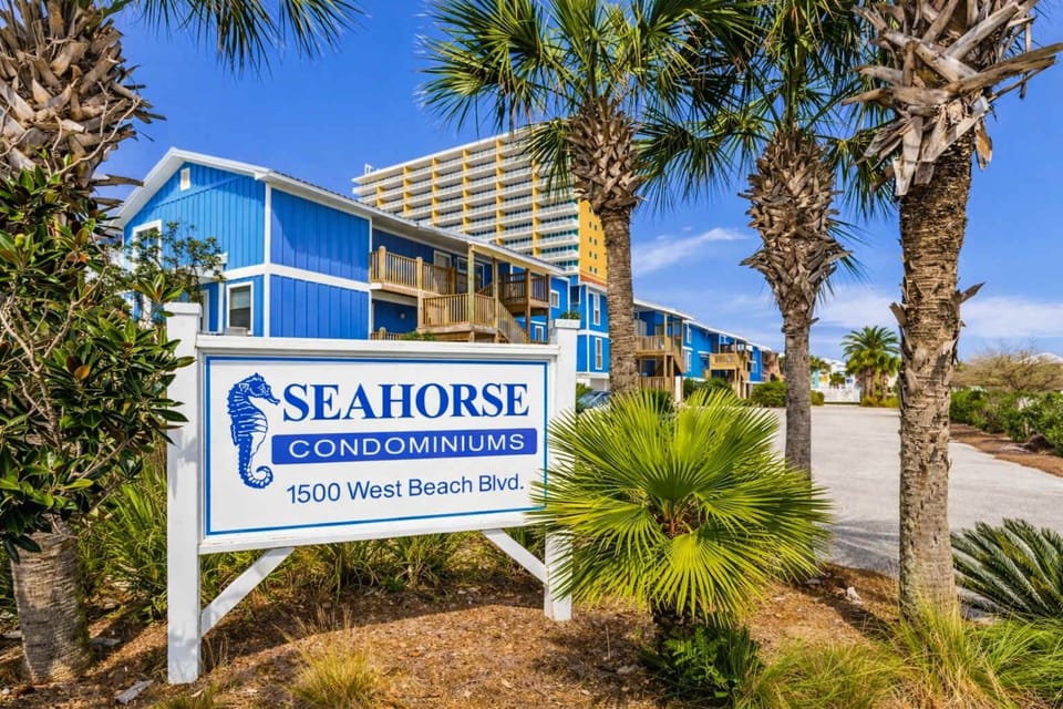 Seahorse Entrance 