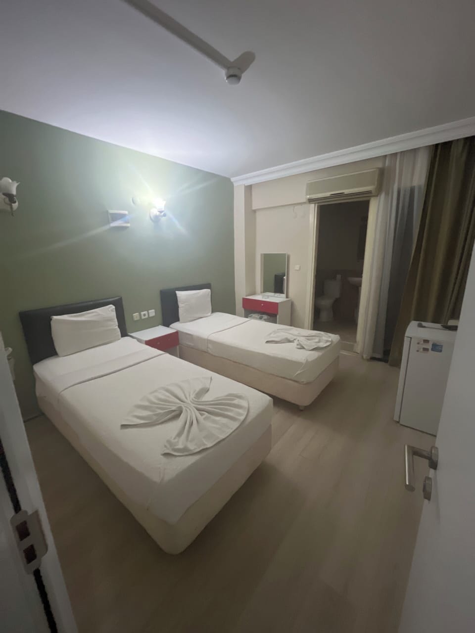 Classic Twin Room, Balcony, City View | Free WiFi