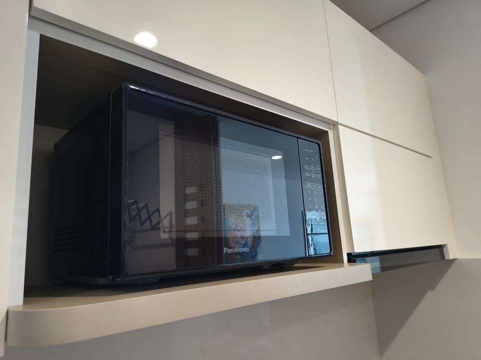 Family Condo, Sea View | Microwave