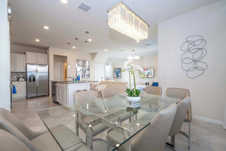 House, Multiple Beds, Pool View (7392OL-SVH) | 5 bedrooms, individually decorated, individually furnished, bed sheets