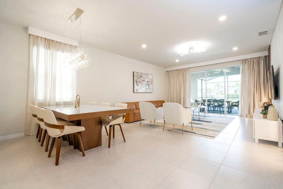 House, Multiple Beds, Pool Access, Pool View (4015LA-SVH) | 7 bedrooms, individually decorated, individually furnished, bed sheets