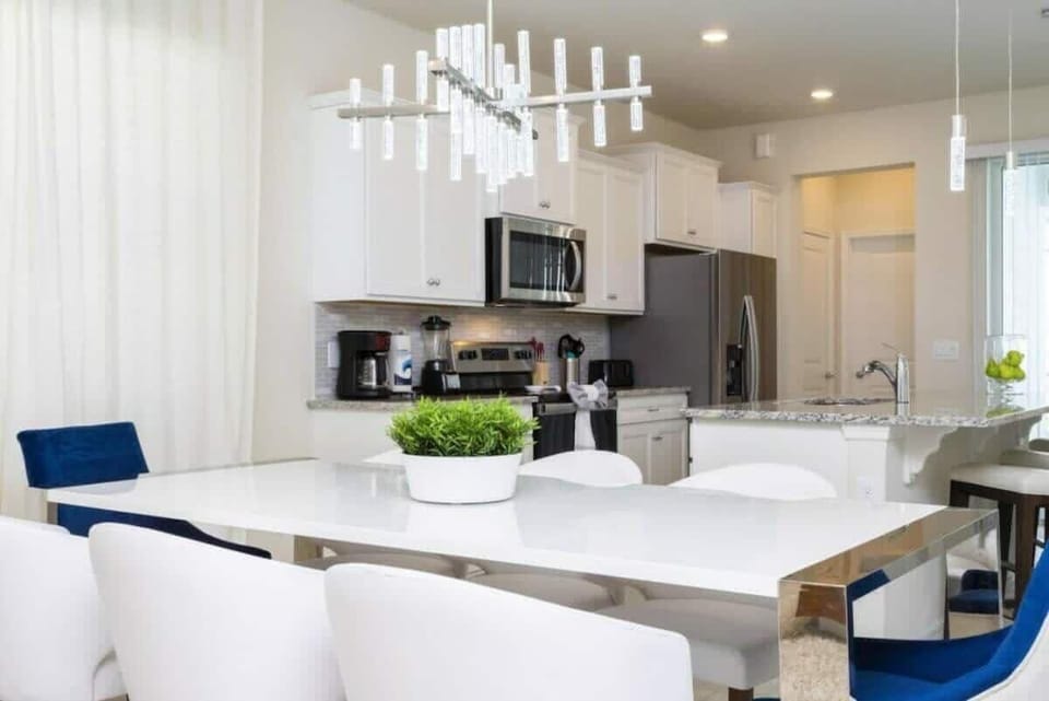 House, Multiple Beds, Pool View (1807SD-SVH) | Private kitchen
