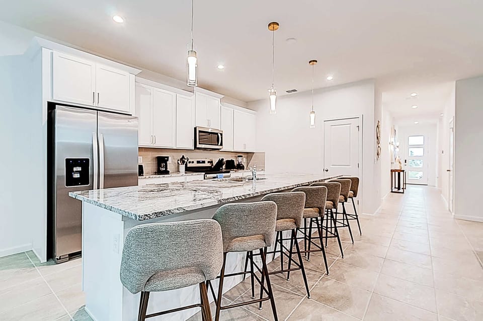 House, Multiple Beds, Pool View (9140DP-SVH) | Private kitchen