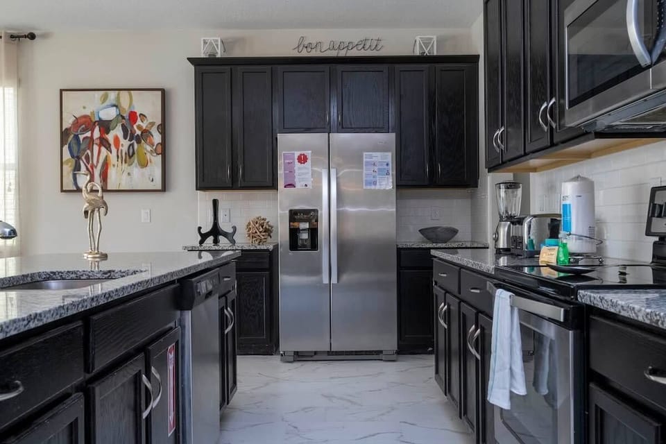 House, Multiple Beds, Pool View (9012FKW-SVH) | Private kitchen