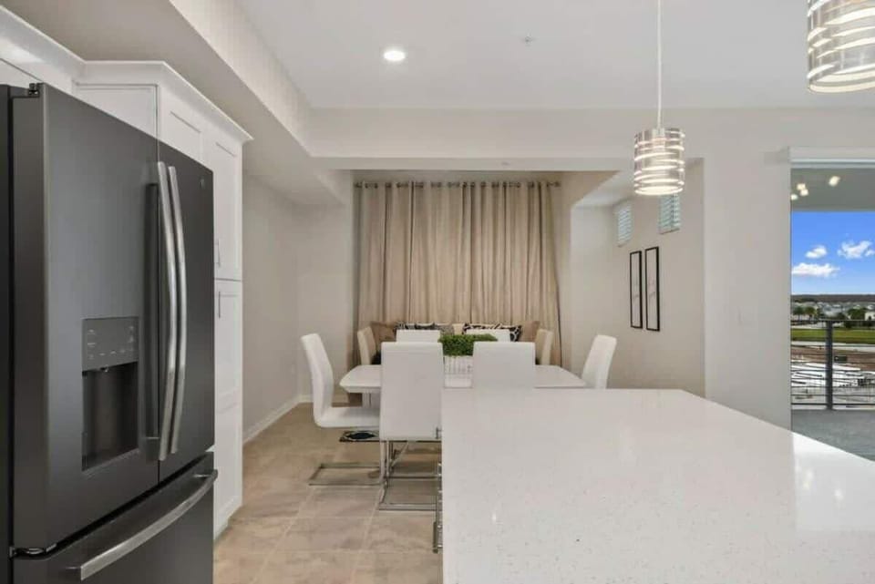 Apartment, Multiple Beds, Pool View (3120PC-SVH) | 2 bedrooms, individually decorated, individually furnished, bed sheets