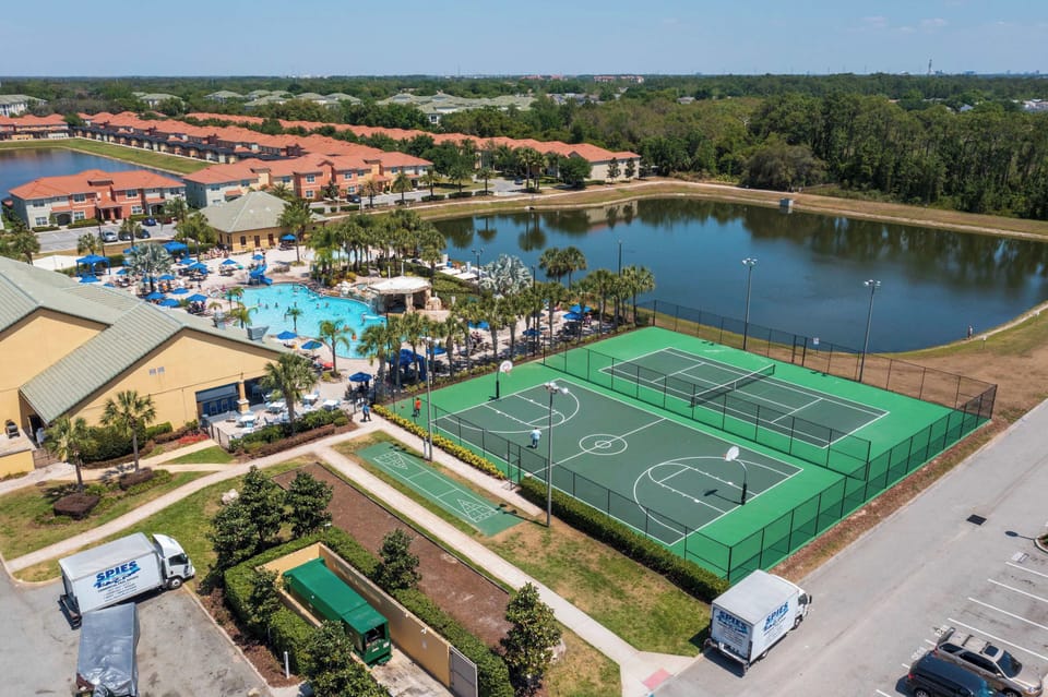 Family-friendly Paradise Palms Townhouse With Pool Access House in Osceola County