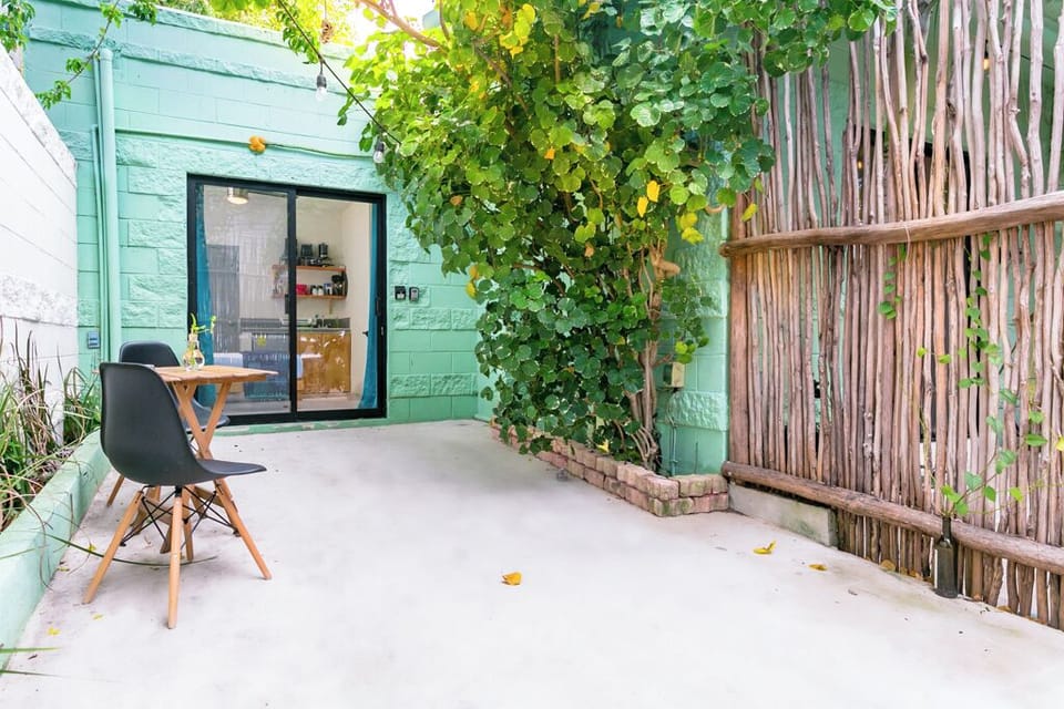 Classic Studio | Outdoor dining