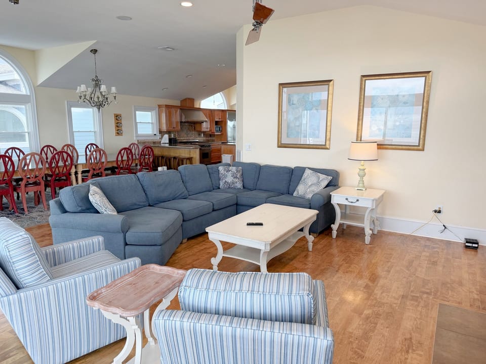 NH144: The Sun | TL Living Area - Deck Access, Fireplace (Off-Season Only)