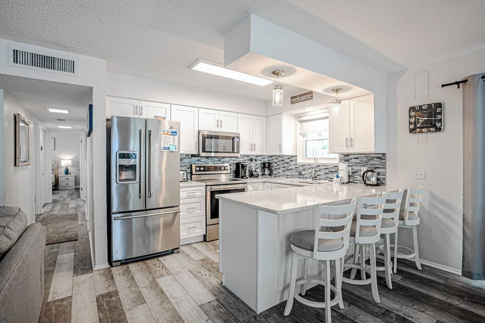 Downstairs level - fully stocked kitchen.