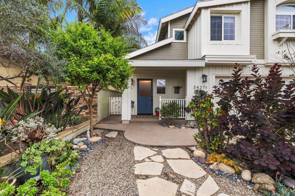 Charming Craftsman Custom Updated Modern Amenities
