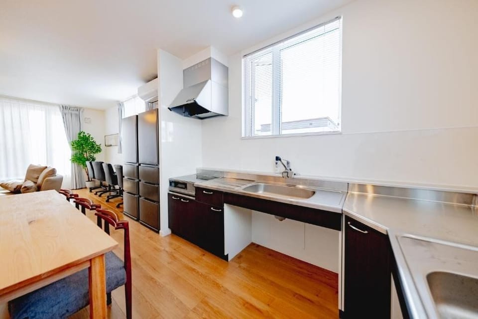 Full-size fridge, microwave, stovetop, toaster