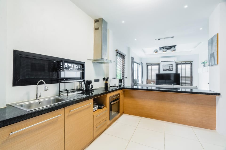 NEW Bamboo Villa 3 Bed 5 Minutes To Nai Harn Beach (9852)