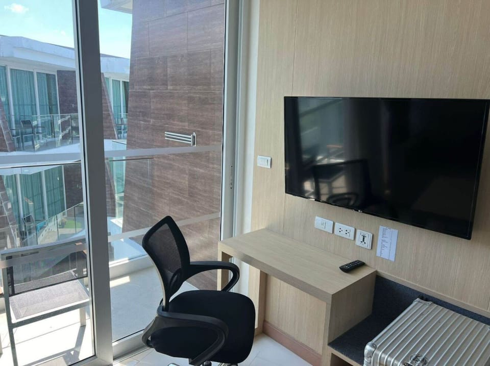 Beachfront A405 Seaview Studio Rawai Phuket (9972)