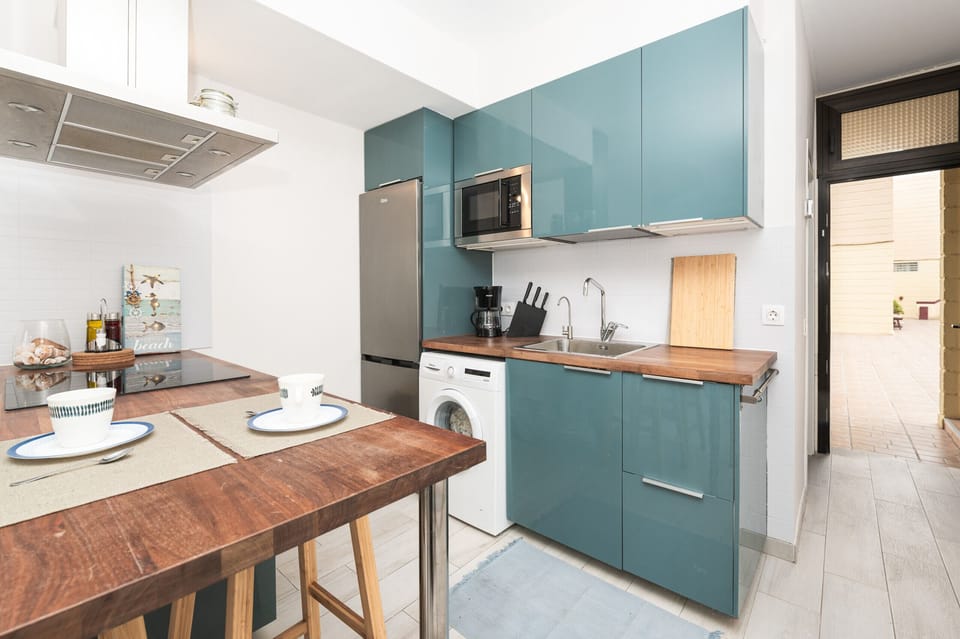Deluxe Apartment, Garden View | Private kitchen