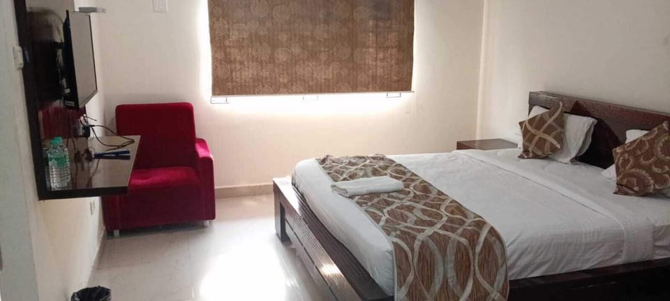 Deluxe Room | Free WiFi, bed sheets, wheelchair access