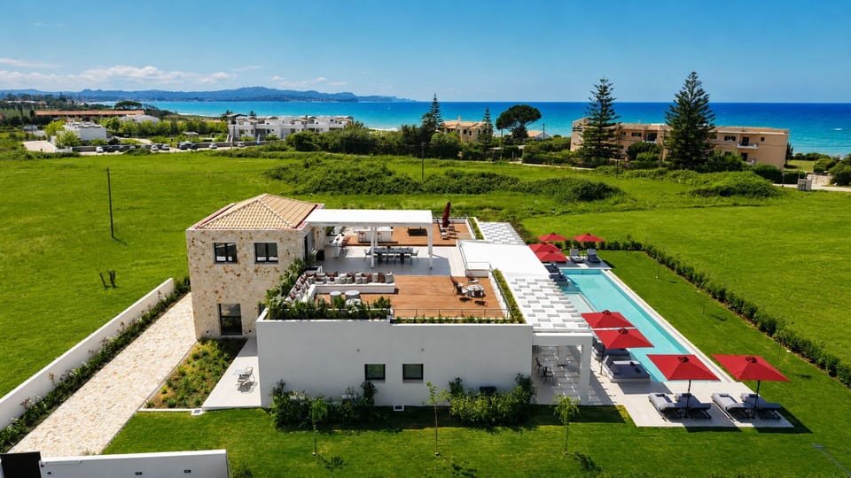 Building Exterior, Garden, Outdoor, Pool