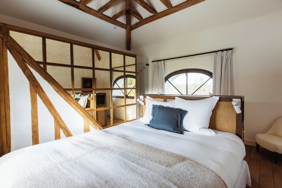 House | Premium bedding, iron/ironing board, free WiFi, bed sheets