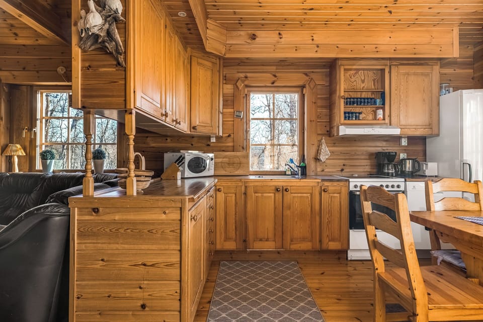 Cabin, 4 Bedrooms, Non Smoking, Mountain View | Private kitchen
