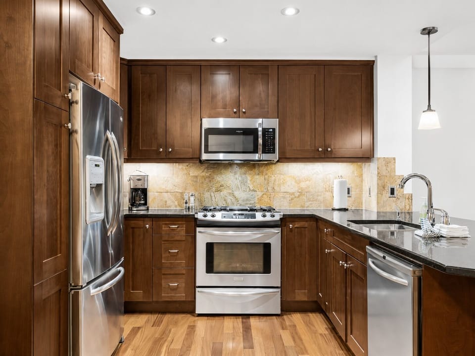 Full Kitchen