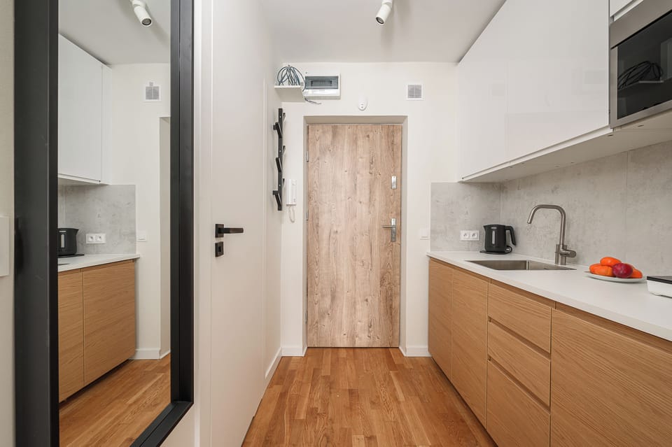 Classic Apartment, Balcony, Park View | Private kitchen