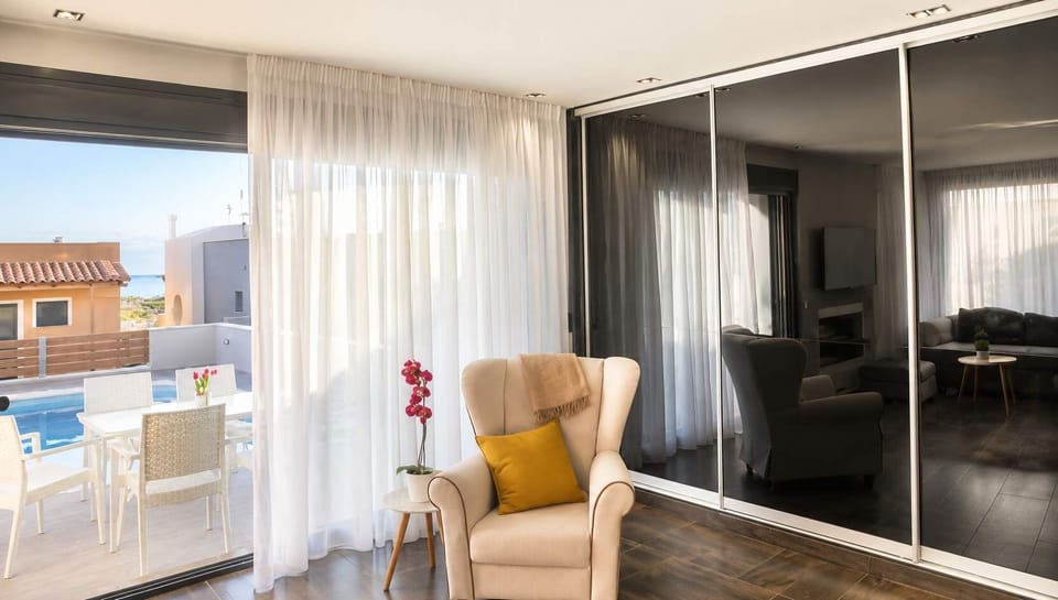 Direct access to the pool