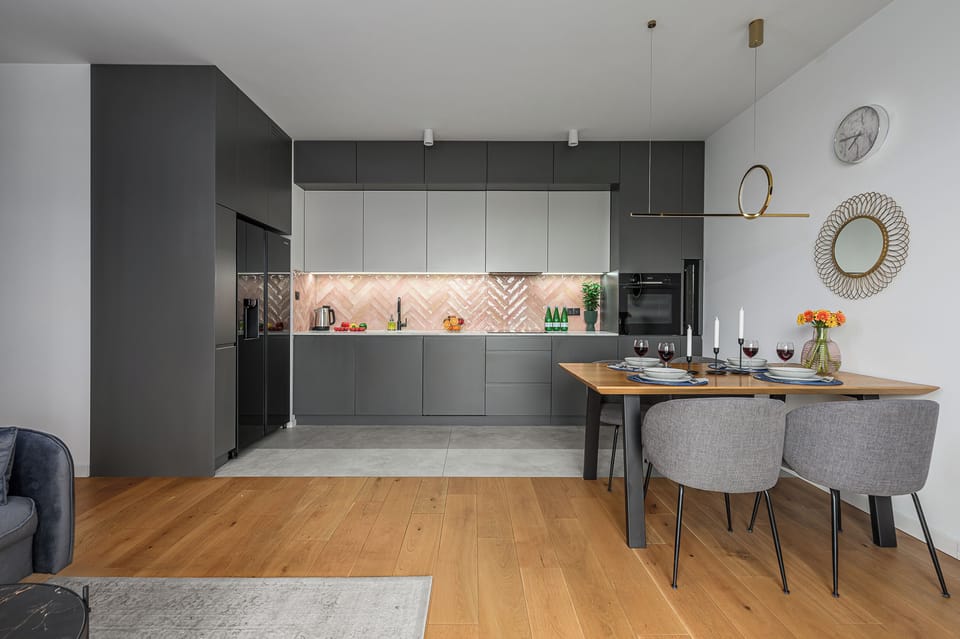 Superior Apartment, Balcony, City View | Private kitchen | Electric kettle