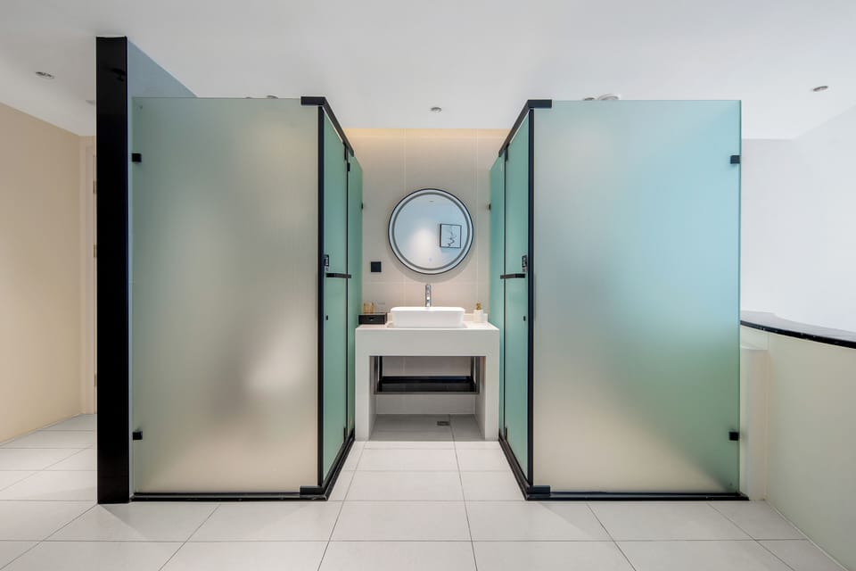 Family Triple Room, City View | Bathroom | Shower, free toiletries, towels, shampoo