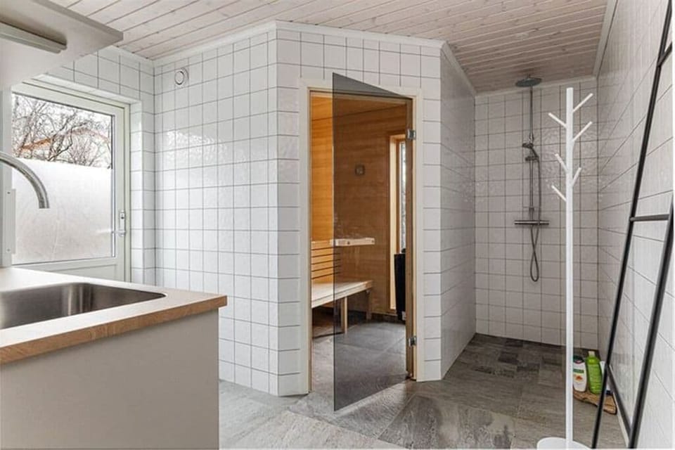 Cabin, 3 Bedrooms, Pets Not Allowed, Mountainside | Bathroom