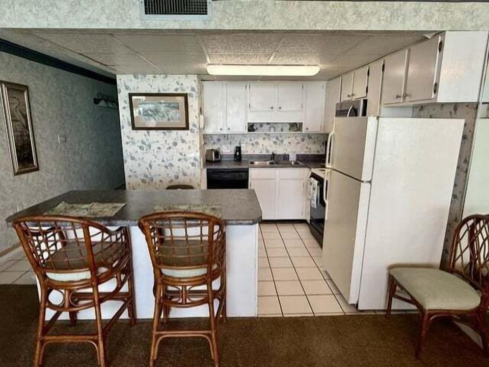 Condo, 1 Bedroom | Private kitchen | Coffee/tea maker, fridge, oven, toaster
