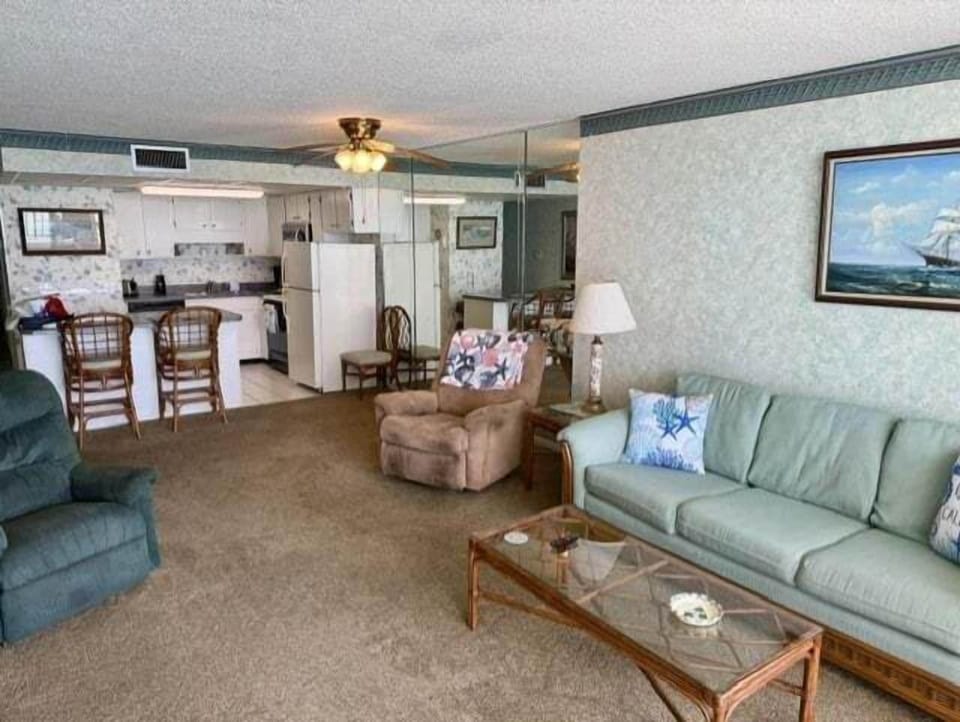Condo, 1 Bedroom | Living area | Smart TV