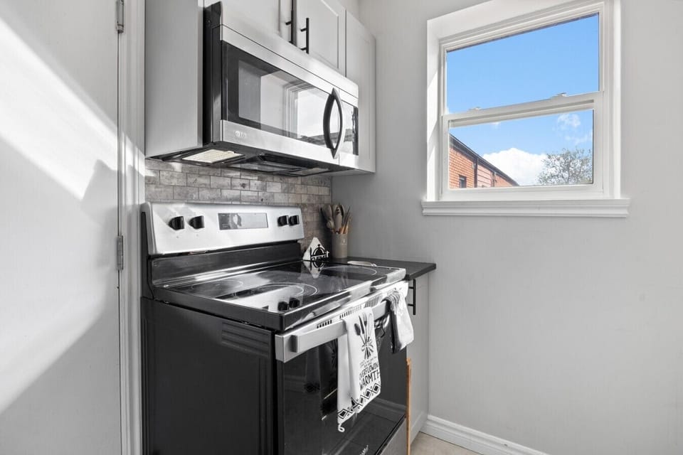 Kitchen Unit 1